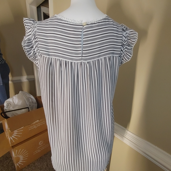 Loft Blouse - Picture 3 of 3